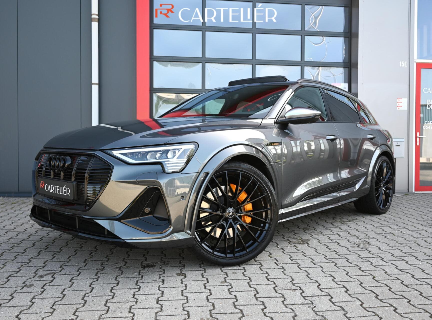 Audi e-tron Banner
